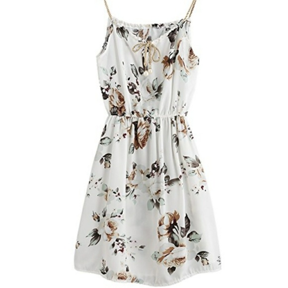 Dresses & Skirts - NWOT White Floral Dress